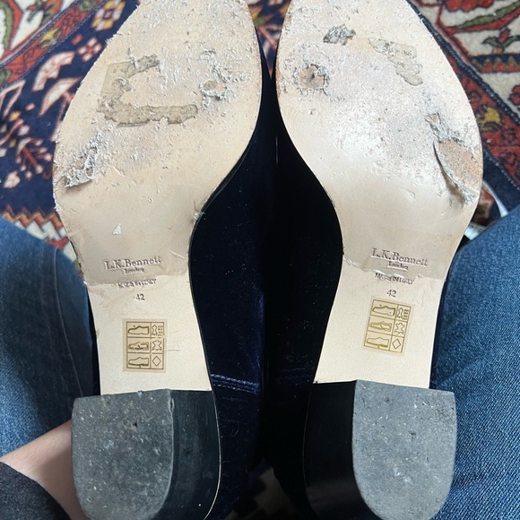 LK Bennett Navy Velvet Booties, size 42 - Picture 3 of 5